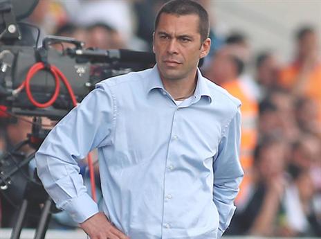 בהלול נגדו. גיא לוי (אלן שיבר)