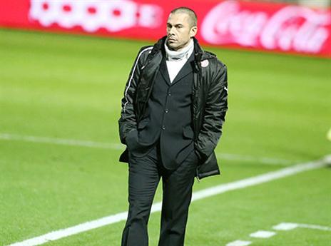 יעמוד על הקווים. לוי (אלן שיבר)