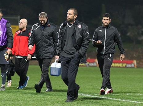 גיא לוי. גוטמן צפה מהצד (רמי כהן שמאלי)