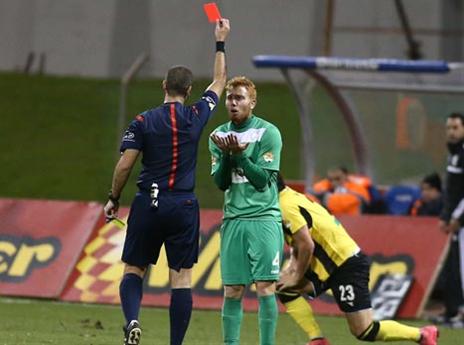 בן כוואז מורחק (צילום: אלן שיבר)