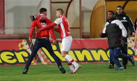 אבו עביד מרחיק את האוהד. עונש לא מידתי