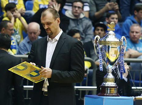 טבק והגביע (אלן שיבר)