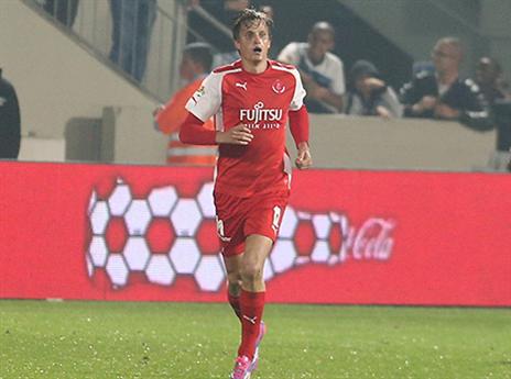 החלוץ שב בהדרגה לאימונים (צילום: אלן שיבר)