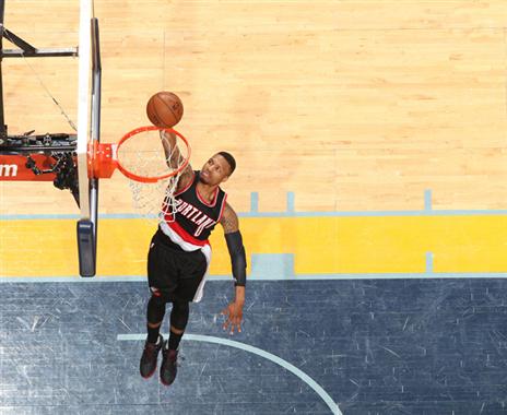 חודש פברואר היה חלומי. לילארד עולה לסל (getty)