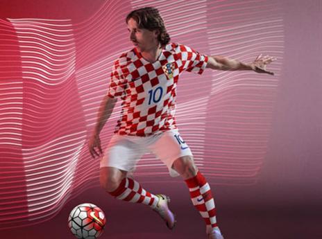 אלו מדי קרואטיה, שתשחק בשבוע הבא מול ישראל