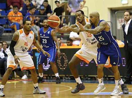 לא קל לכתומים מול היריבה הגרמנית (אלן שיבר)