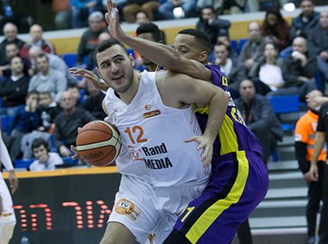 מחצית ראשונה חלומית של המארחת (מנהלת הליגה)