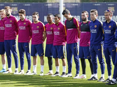 דקת הדומיה באימון ברצלונה הבוקר (האתר הרשמי של ברצלונה)