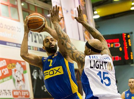 משחק סולידי. רנדל (עודד קרני)