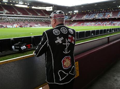 אוהד ותיק של ווסטהאם יצא מאוכזב בסיום (getty)