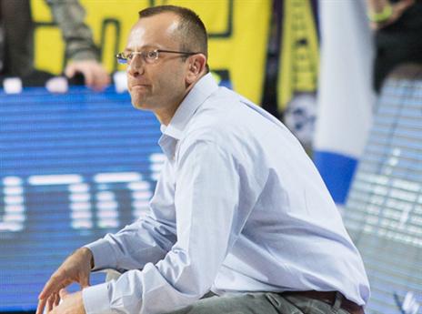 הפסד שני רצוף. דן שמיר מסתבך (צילום: מנהלת הליגה)