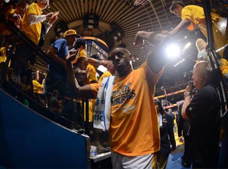 הווריירס הם יותר מ-2 שחקנים (getty)