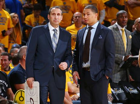 בלאט לא שומר טינה (GETTY)