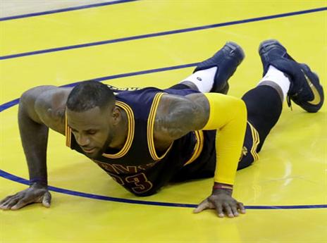 על הרצפה (gettyimages)