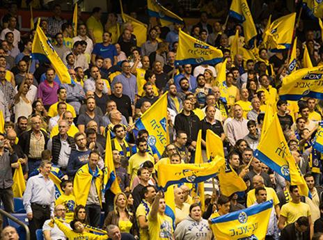 "תתכוננו לעונה מסעירה". אוהדי מכבי ת"א (עודד קרני)