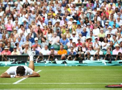 פדרר אחרי הנפילה (Getty)