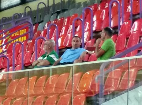 דייויד בלאט עוקב מקרוב אחרי נבחרת העתודה