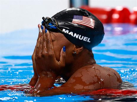 חגיגה אמריקאית בבריכה (gettyimages)