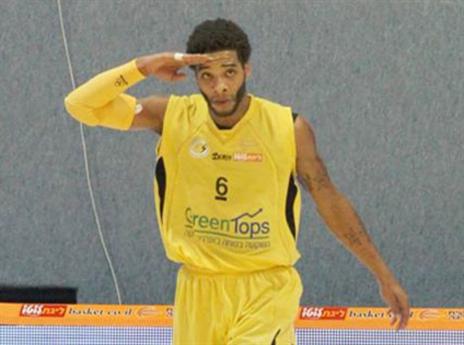 חוזר לליגה הישראלית. בנקס (שיבר)