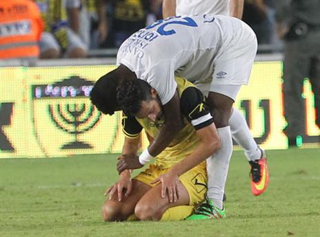 היום שאחרי אצילי נפתח ברגל שמאל (צילום: דני מרון)