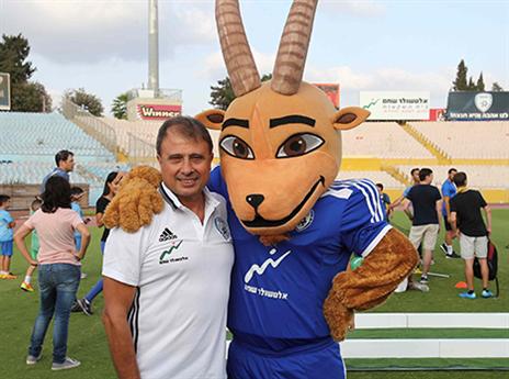 עדיין לא נסגר על ההרכב. אלישע לוי (אלן שיבר)