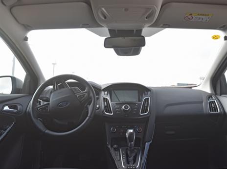 פורד פוקוס, מבט מבפנים (צילום: אסף רחמים)