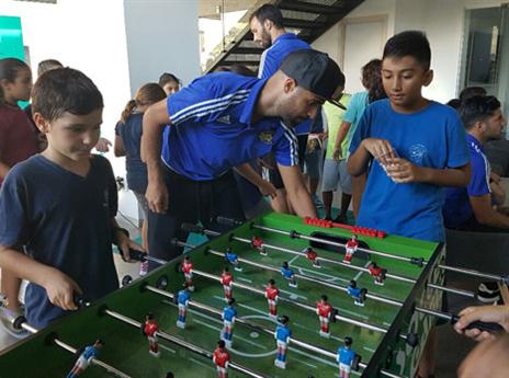 שחקני מכבי בתרומה לקהילה