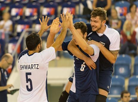 הנבחרת חגגה מוקדם מדי (צילום: איגוד הכדורעף)
