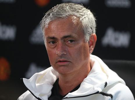 מחפש אוויר לנשימה. מוריניו (Getty)