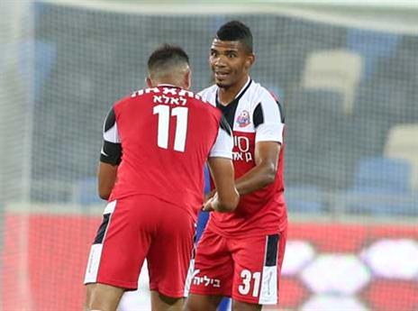 יודע להבקיע, אך קצת אנוכי. אדילסון (יוסי שקל)