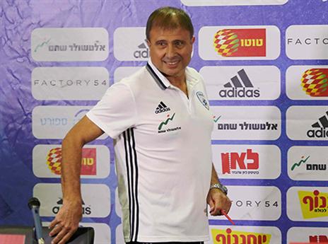 לא מתרגש מהביקורת על המשחק על היכולת מול  מקדוניה (אלן שיבר)