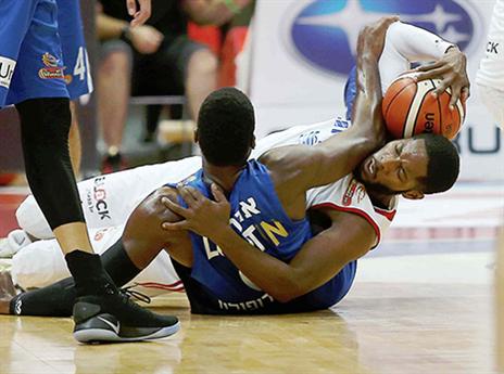 אף אחת לא רצתה להפסיד במחזור הפתיחה (אלן שיבר)