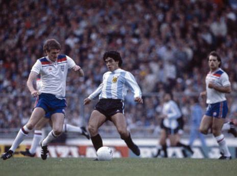 דייגו מראדונה בוומבלי. חייב להתפלל (gettyimages)