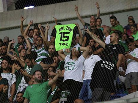 הקהל הירוק מראה לבניון מה הוא חושב עליו (אלן שיבר)