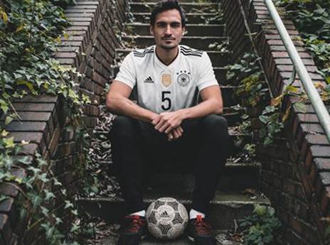 מרוצה מהחידוש. מאטס הומלס