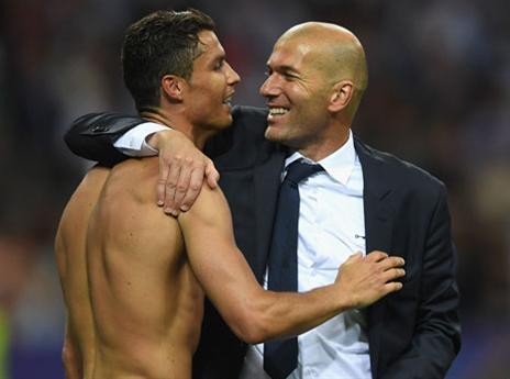 רונאלדו עם זידאן. בשבילו, הוא רק במקום השני (Getty)