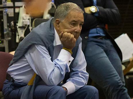 שמעון מזרחי מאוכזב בהרצליה (צילום: עודד קרני)