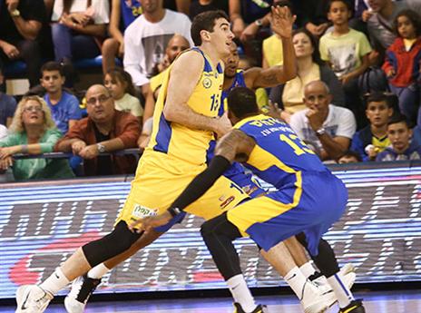 קלע 15 נקודות בדרך לרבע הגמר. כהן (דני מרון)