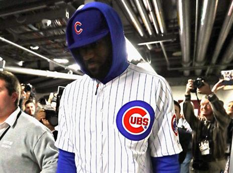 ג'יימס במדי הקאבס. התערבות זו התערבות (Getty)