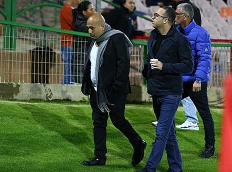 אברמוב. החליט לשבת עם הקהל, וספג קללות (לירון מולדובן)