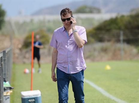 קרלסן. הוריד את הכפפות (ראובן כהן, האתר הרשמי)