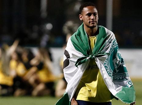 גם ניימאר הביע צער ועמד לצד הקבוצה ברגעים הקשים (getty)