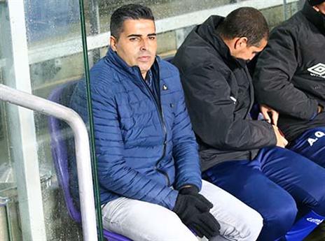 חושב על חיזוק, סילבס (דני מרון)