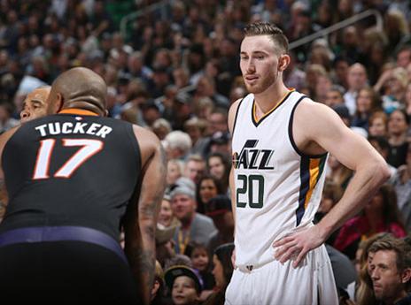 ניצחון קשה ליוטה. היוורד ופי.ג'יי טאקר (gettyimages)