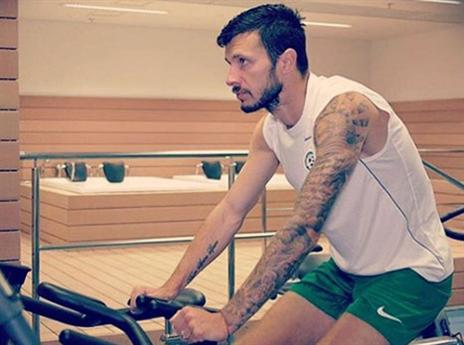 משווע לפרטנר התקפי (מתוך: אינסטגרם)