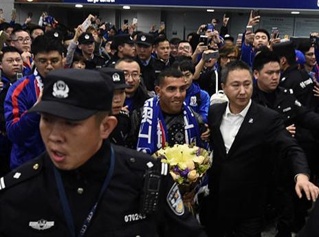 אוהדי שנחאי בטירוף (Getty)