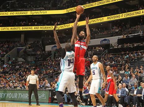 משחק מצויין לאחרונה. מרקיף מוריס עולה לסל (getty)