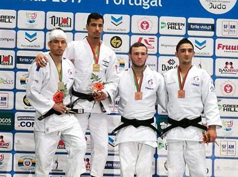 פליקר על הפודיום. פתיחה נהדרת לשנה (צילום: איגוד הג'ודו)