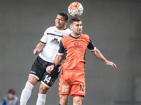 גורדנה. ניסה להפריד וספג מכה לפניו