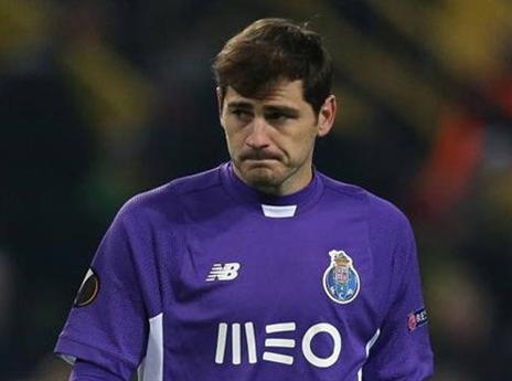 "בגללו יצאנו ממאבק האליפות והודחנו מהצ'מפיונס" (getty)